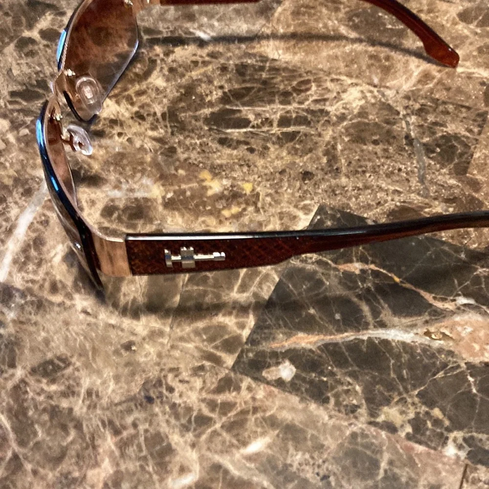 🟢BUNDLE any 4 items $12 as marked 🟢 - Picture 2 of 3